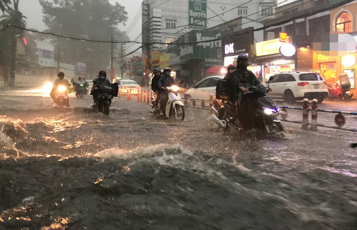 Anh: Sai Gon ngap nang sau nhieu ngay mua trai mua tam ta-Hinh-14